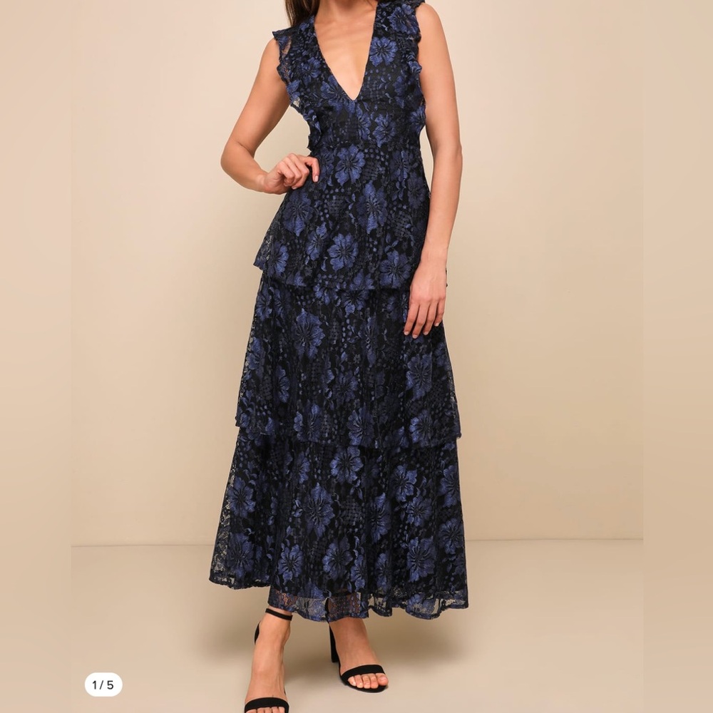 Elegant Lace Maxi Dress